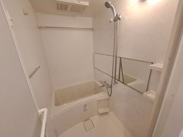 スプランディッド京橋EASTの浴室