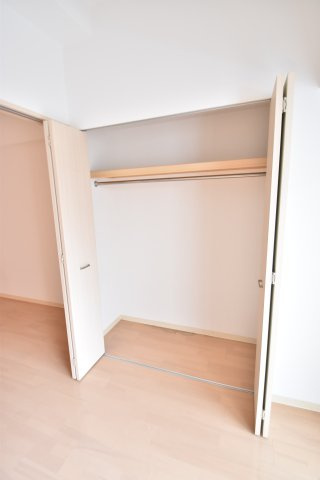 大阪市城東区関目３丁目の賃貸マンションの収納