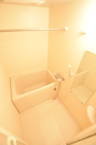 大阪市城東区関目３丁目の賃貸マンションの浴室