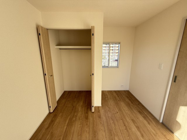 ブルーミングガーデン前橋市六供町3丁目　1号棟の収納|2階洋室１収納です