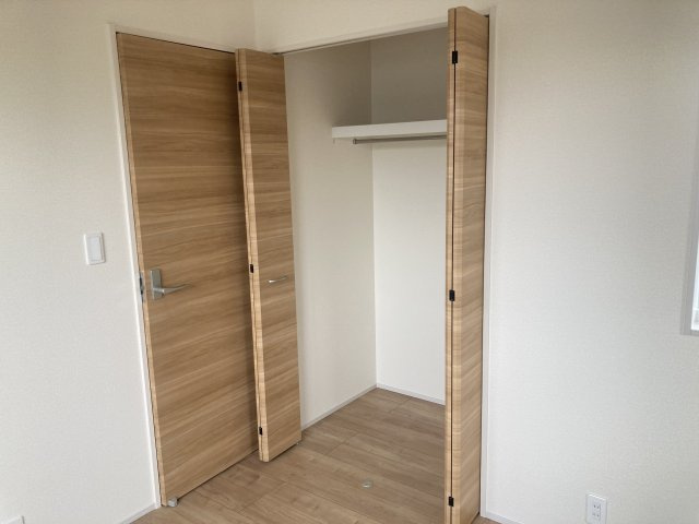 ブルーミングガーデン前橋市六供町3丁目　1号棟の収納|2階洋室２収納です