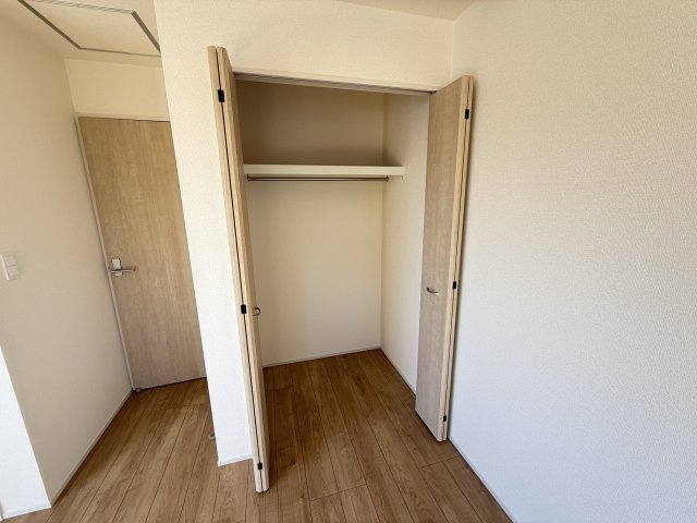 ブルーミングガーデン前橋市六供町3丁目　1号棟の収納|２階洋室３収納です