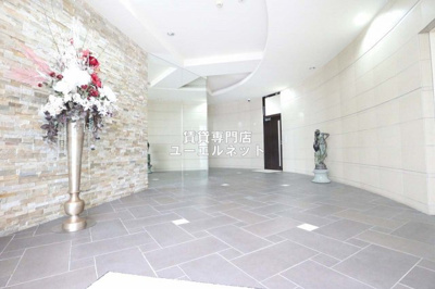 【エントランス】 | サンレムート江坂セカンド | 毎日通る場所だからこそ、洗練された空間に