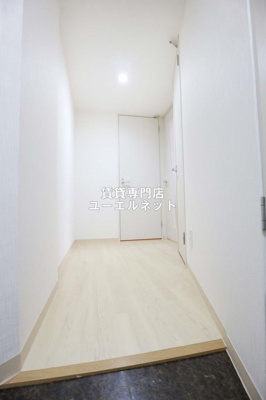 【玄関】 | サンレムート江坂セカンド | 住まいの顔ともなる玄関