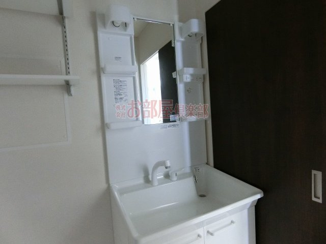 メゾン・ド・クレールの独立洗面台|朝の身支度には欠かせない独立洗面化粧台