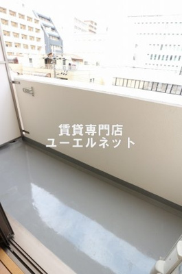 【バルコニー】 | サンレムート江坂ファースト | バルコニー付きで採光＆風通し良好！