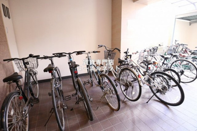 【その他共用部分】 | サンレムート江坂ファースト | 自転車通勤にも便利な駐輪場付き♪