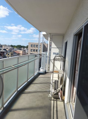 ローズハイツ夙川のバルコニー|南面バルコニー面積9.45㎡