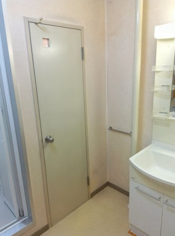 ローズハイツ夙川の脱衣所|洗面室