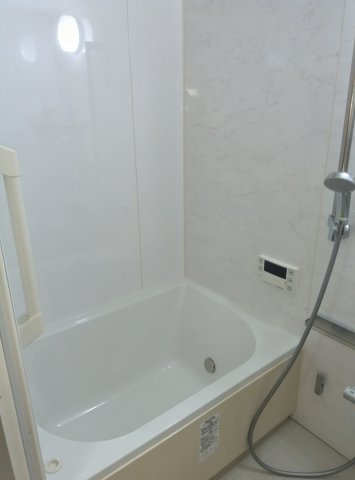 ローズハイツ夙川の浴室