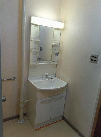 ローズハイツ夙川の独立洗面台