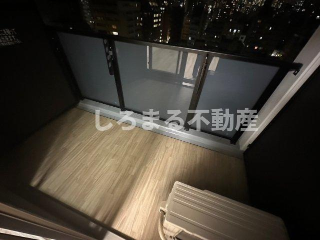 プレサンス堺筋本町ディスティニーのバルコニー