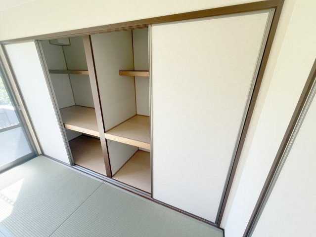 シャーメゾン矢野A棟の収納