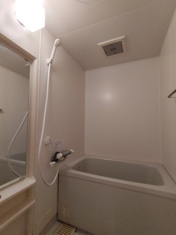 ビエント六甲2の浴室