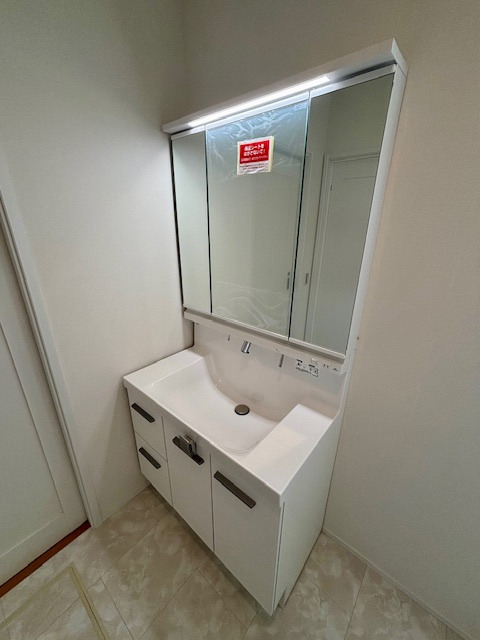 久留米市荒木町荒木15号地の洗面所