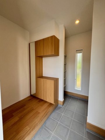 久留米市荒木町荒木15号地の玄関