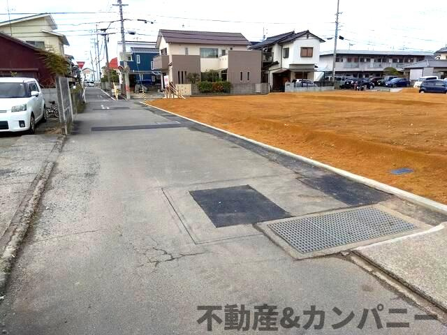 松山市余戸南３丁目の売地の周辺