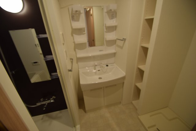 ウィステミラ西船橋の洗面所|広い洗面スペース