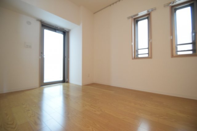 ウィステミラ西船橋の内装|落ち着いた色調の洋室です