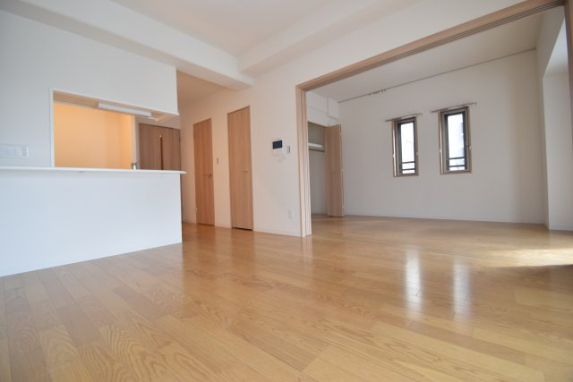 ウィステミラ西船橋の居間・リビング|ゆったり過ごせる居間です