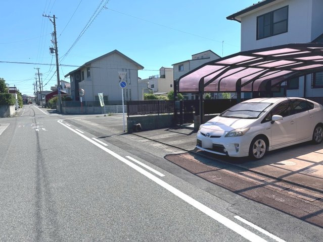 中古戸建　大垣市恵比寿町南７丁目　平成8年築の前面道路含む現地写真