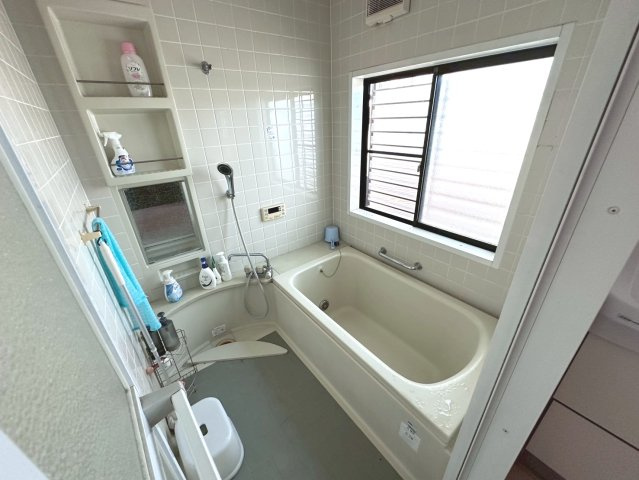 中古戸建　大垣市恵比寿町南７丁目　平成8年築の浴室