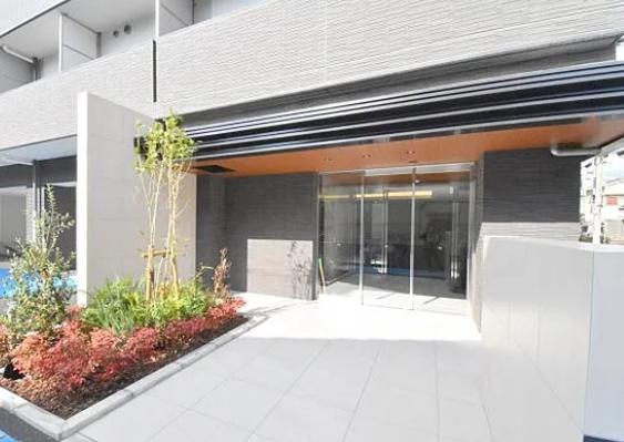 ブランシエスタ加島のエントランス