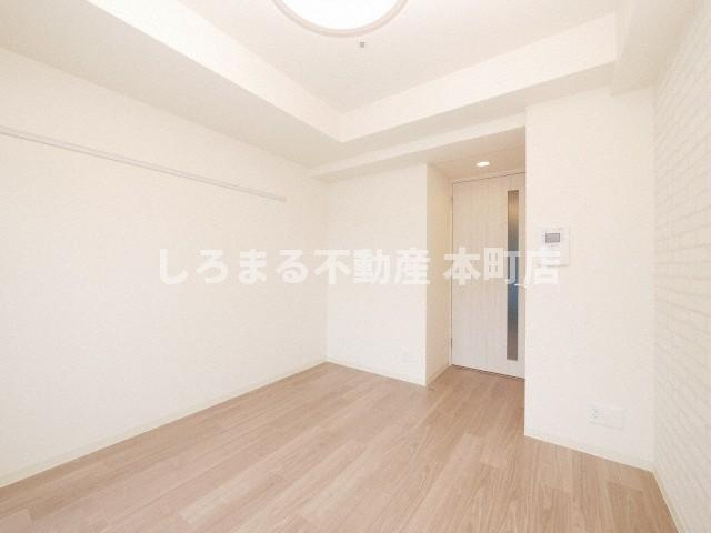 プレサンス大手前ピリオドの居間・リビング