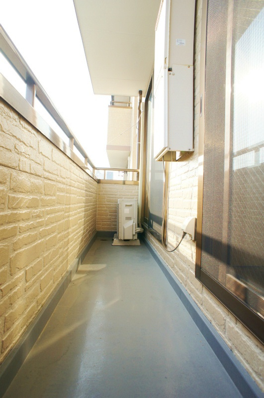 ソレイユ諏訪野のバルコニー|バルコニーからの眺めを楽しみながら食事をしませんか