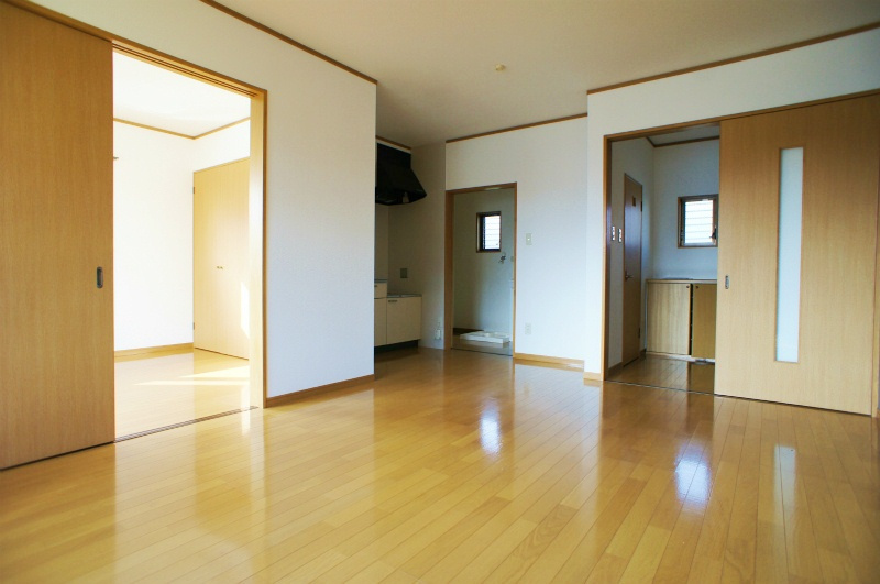 ソレイユ諏訪野の居間・リビング|居間です