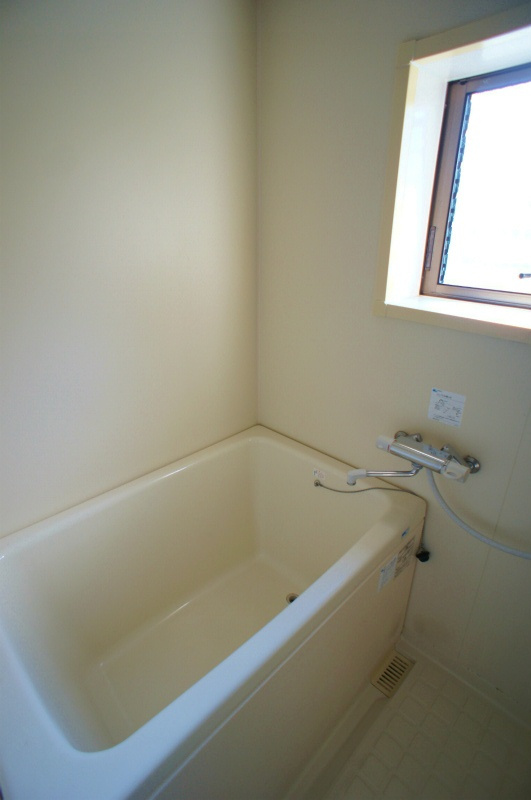 ソレイユ諏訪野の浴室|ゆったり過ごせるお風呂です