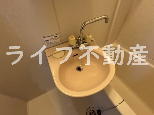 メゾンドファミールの洗面所|コンパクトで使いやすい洗面所