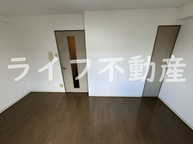 メゾンドファミールの内装|明るい色調の室内です