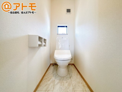 【トイレ】 | 駿東郡清水町伏見409番　新築一戸建て　D号棟 | ２つトイレがあるので朝も混みあわずに使うことができます！