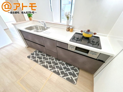 【キッチン】 | 駿東郡清水町伏見409番　新築一戸建て　D号棟 | 対面タイプならキッチン内にいながらご家族やお客様との会話が楽しめます♪