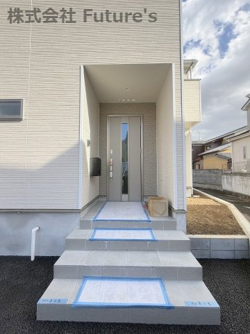 三郷市彦成1丁目　新築戸建　全1棟のエントランス|現地の写真になります。