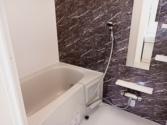 ヴィラージュ狭山祇園Ａの浴室