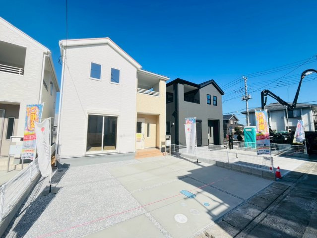 【外観】 | 鴻巣市東第4　Livele Garden.S　新築戸建　全4棟　2号棟