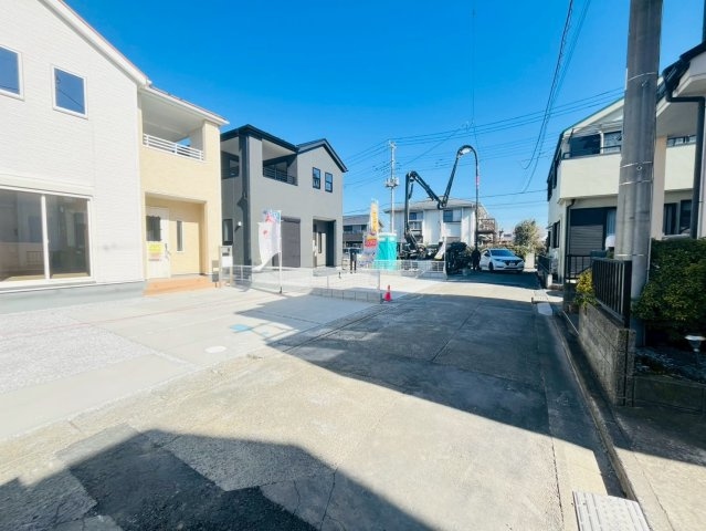 【前面道路含む現地写真】 | 鴻巣市東第4　Livele Garden.S　新築戸建　全4棟　2号棟