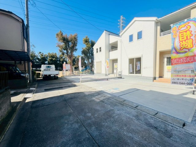【前面道路含む現地写真】 | 鴻巣市東第4　Livele Garden.S　新築戸建　全4棟　2号棟
