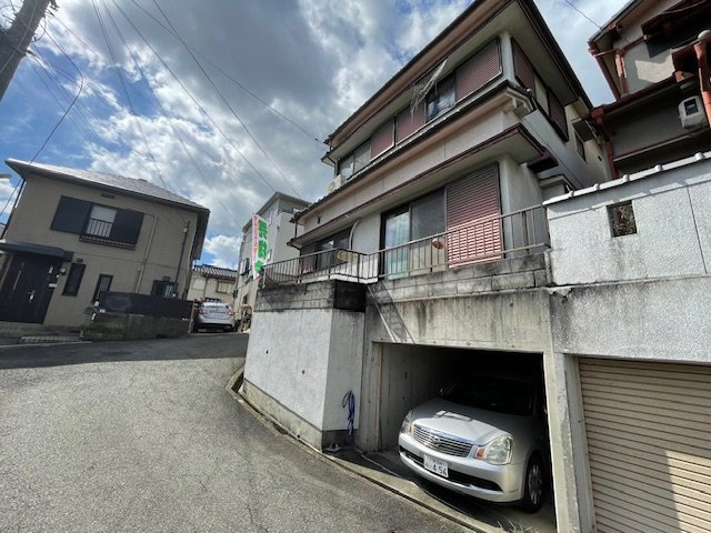 【前面道路含む現地写真】 | 枚方市岡山手町　古家付土地