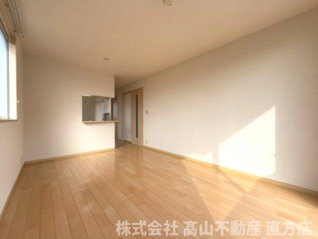 ヴィサージュ本城D棟の居間・リビング