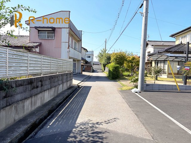 常総市新石下第8　新築戸建て　1号棟の前面道路含む現地写真|『今から見たい！』大歓迎です♪
お気軽にＲ－ｈomeまでお問い合わせください。