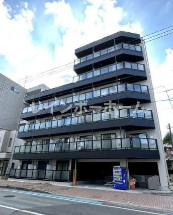 プリズム14番館の外観