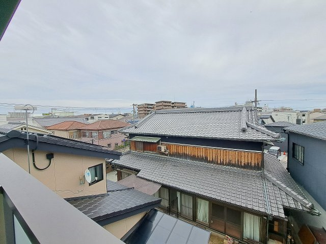 Ｆａｍｉｌｉａｒ　Ｏｇｏの展望