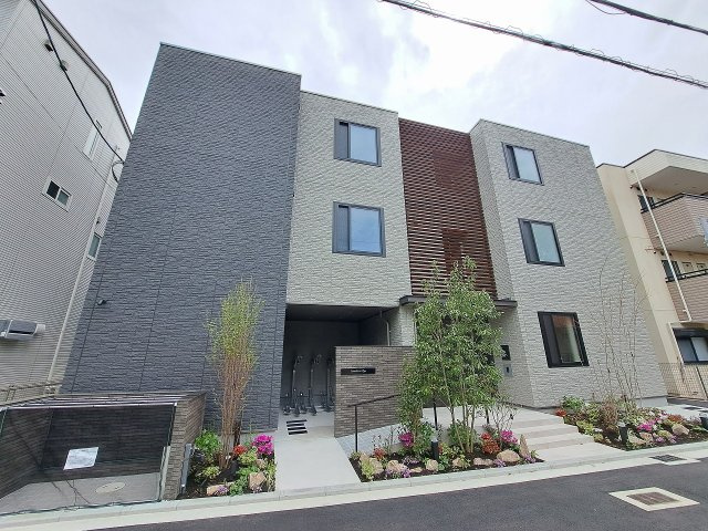 Ｆａｍｉｌｉａｒ　Ｏｇｏ