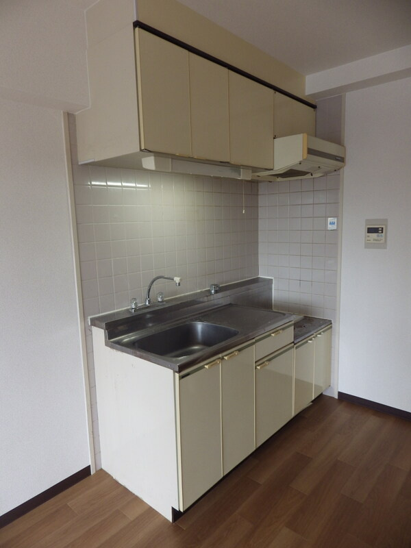 アベニューKNのキッチン