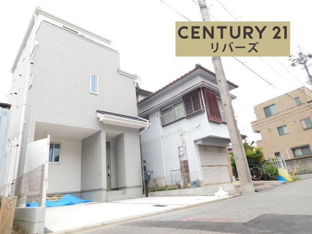 名古屋市西区笠取町１丁目の新築一戸建の前面道路含む現地写真|◇限定１棟◇　　新価格！！いつでも見学出来ます♪（お問合せ当日、平日、水曜、夜間でもＯＫ）　全居室６．０帖以上♪　駐車並列２台ＯＫ！　２階ＬＤＫ！　南面に人工芝の庭付き♪