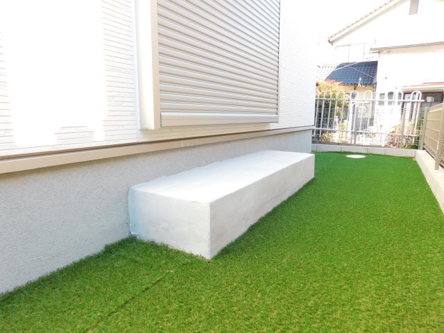 名古屋市西区笠取町１丁目の新築一戸建の庭|◇庭◇　　南面に人工芝の庭付き♪　