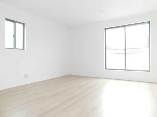 名古屋市西区笠取町１丁目の新築一戸建の居間・リビング|◇リビング◇　　南面を含む２面採光で明るいリビング約１５．７５帖　